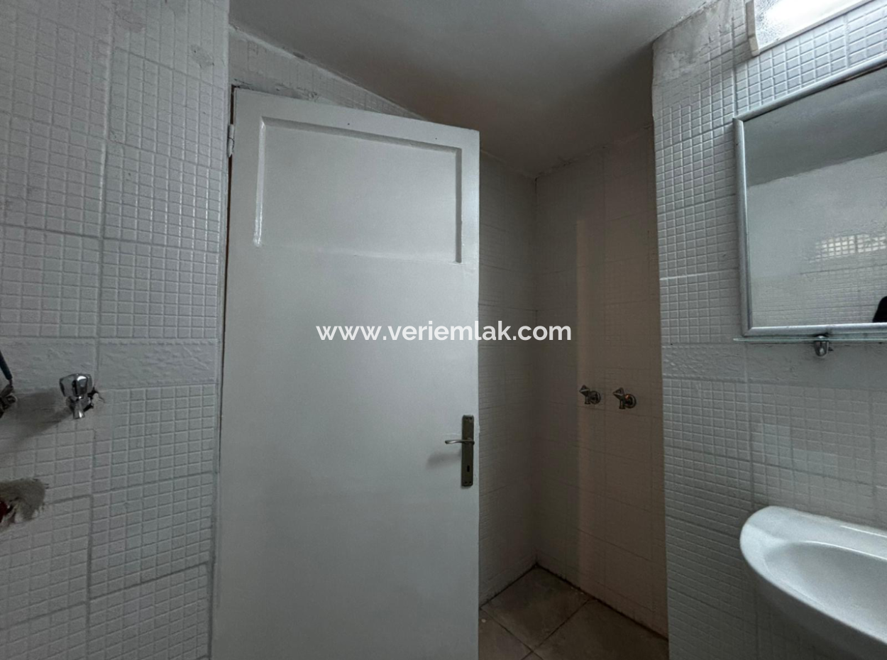 Alsancak Şair Eşrefte 1.Kat 3+1 Yenilenmiş Kiralık İş Yeri /Daire!