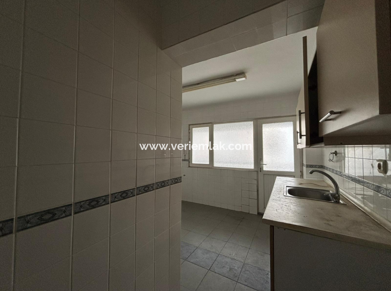 Alsancak Mahmut Esat Bozkurtta 2+1 135M2 6.Kat Satılık Daire!