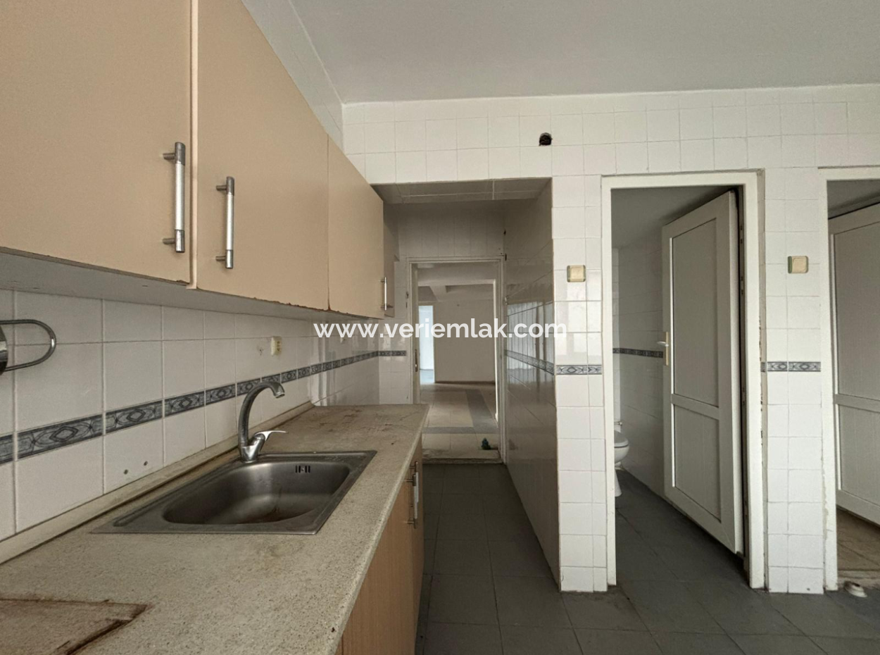 Alsancak Mahmut Esat Bozkurtta 2+1 135M2 6.Kat Satılık Daire!