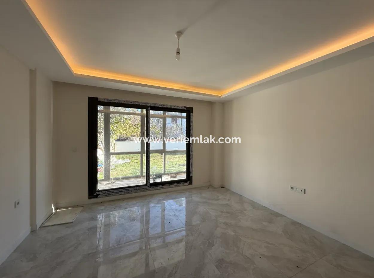 Camikebir’de Merkezde Kış Bahçeli 1+1