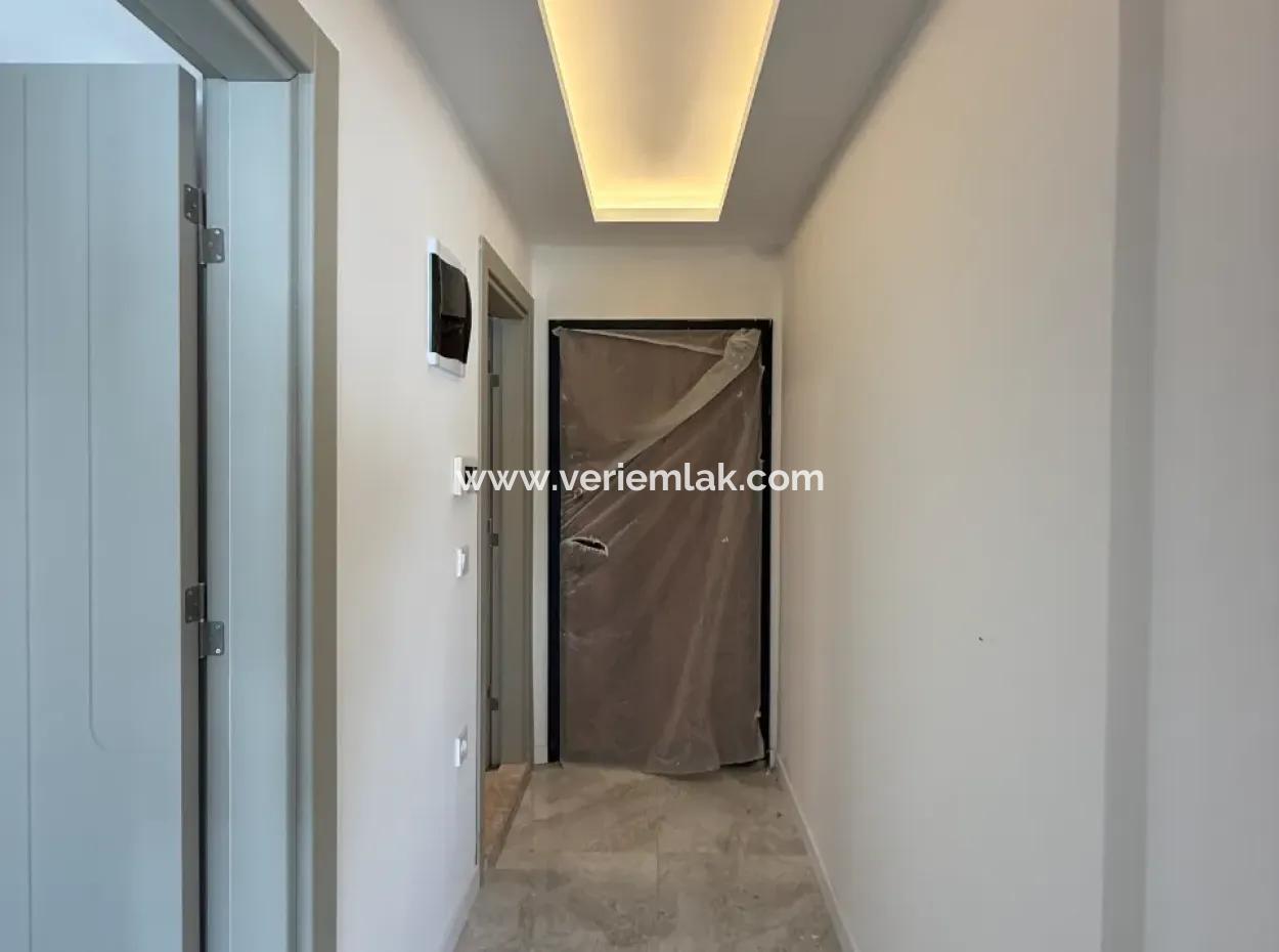 Camikebir’de Merkezde Kış Bahçeli 1+1