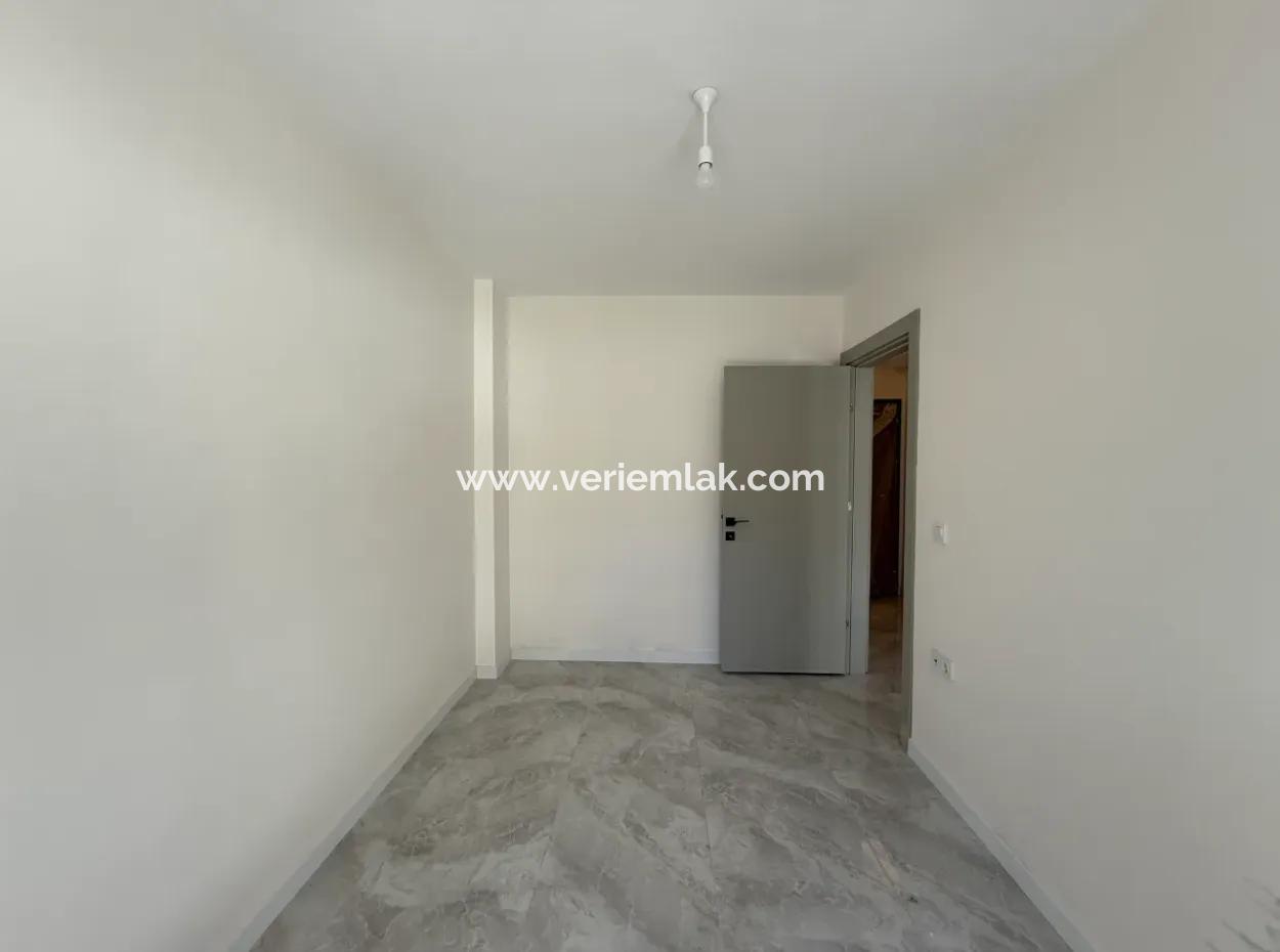 Camikebir’de Merkezde Kış Bahçeli 1+1