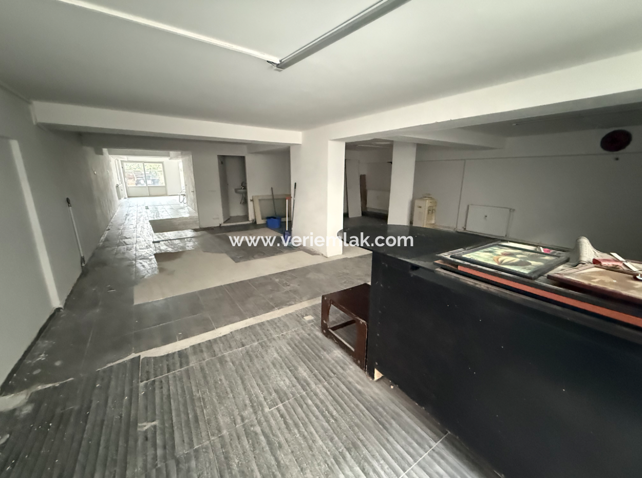 Tarihi Asansör Karşısı Mithatpaşa Caddesi Üzeri 55 M2 Kupon Dükkan