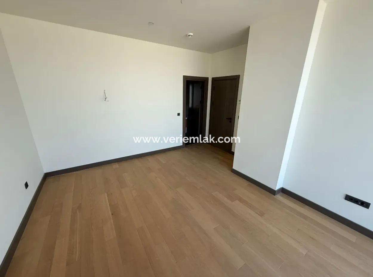 Mymahall Bomonti 38.Kat'da Panoramik Manzaralı 3+1 Kiralık Daire