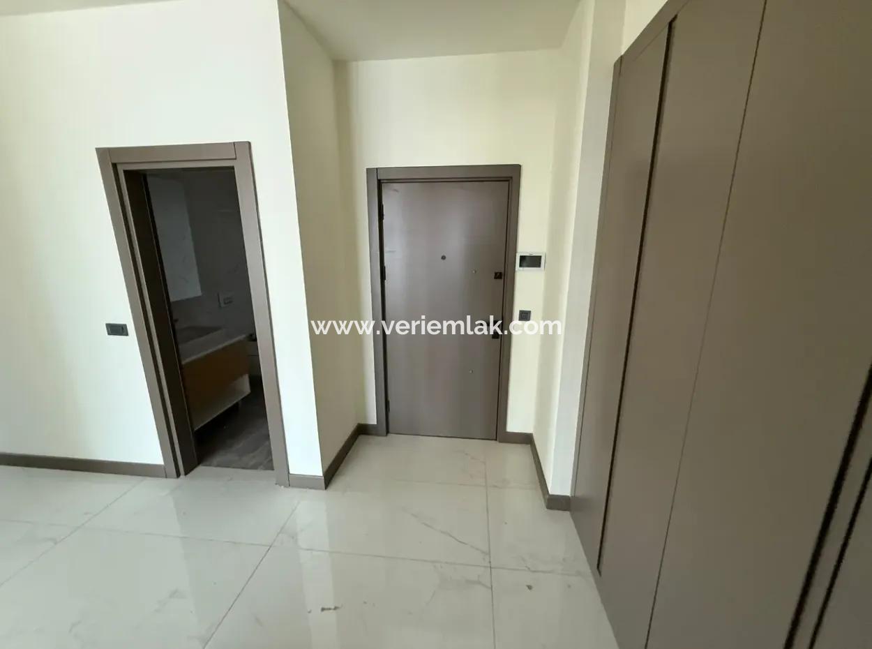 Mymahall Bomonti 38.Kat'da Panoramik Manzaralı 3+1 Kiralık Daire