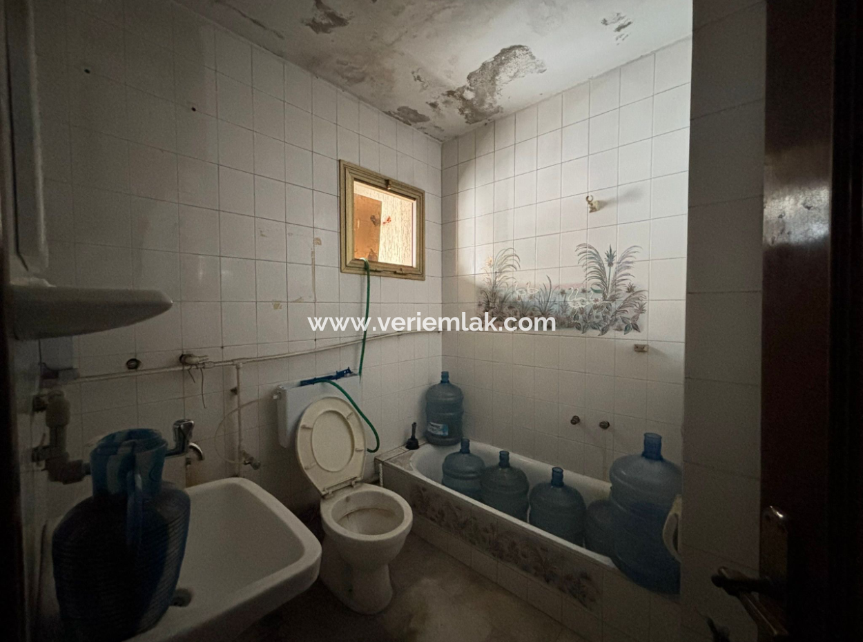 Konak Basmane 4. Kat 180M2 Asansörlü Satılık İş Yeri / Ofis !