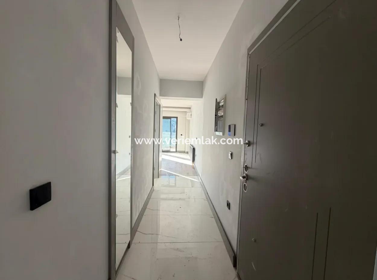 Akıllı Ev Sistemli, Geniş Balkonlu 2+1 Satılık Daire | İzmir Narlıdere