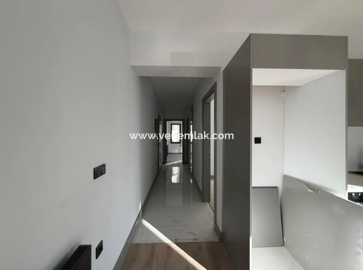 Akıllı Ev Sistemli, Geniş Balkonlu 2+1 Satılık Daire | İzmir Narlıdere