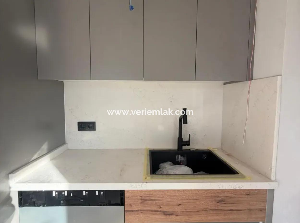 Akıllı Ev Sistemli, Geniş Balkonlu 2+1 Satılık Daire | İzmir Narlıdere