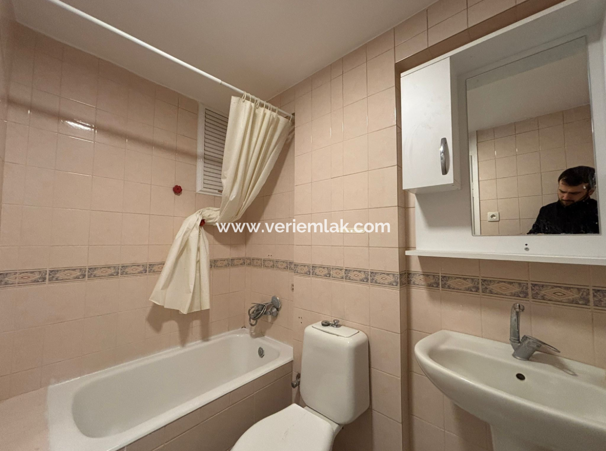 Alsancak Özel Sağlık Yakını 3+1 Kombili Kiralık Daire!