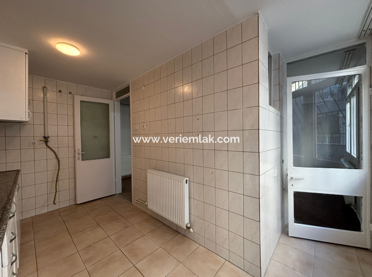 Alsancak Özel Sağlık Yakını 3+1 Kombili Kiralık Daire!