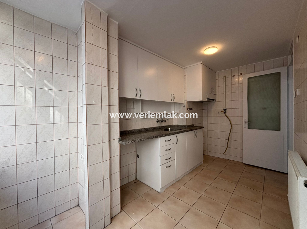 Alsancak Özel Sağlık Yakını 3+1 Kombili Kiralık Daire!