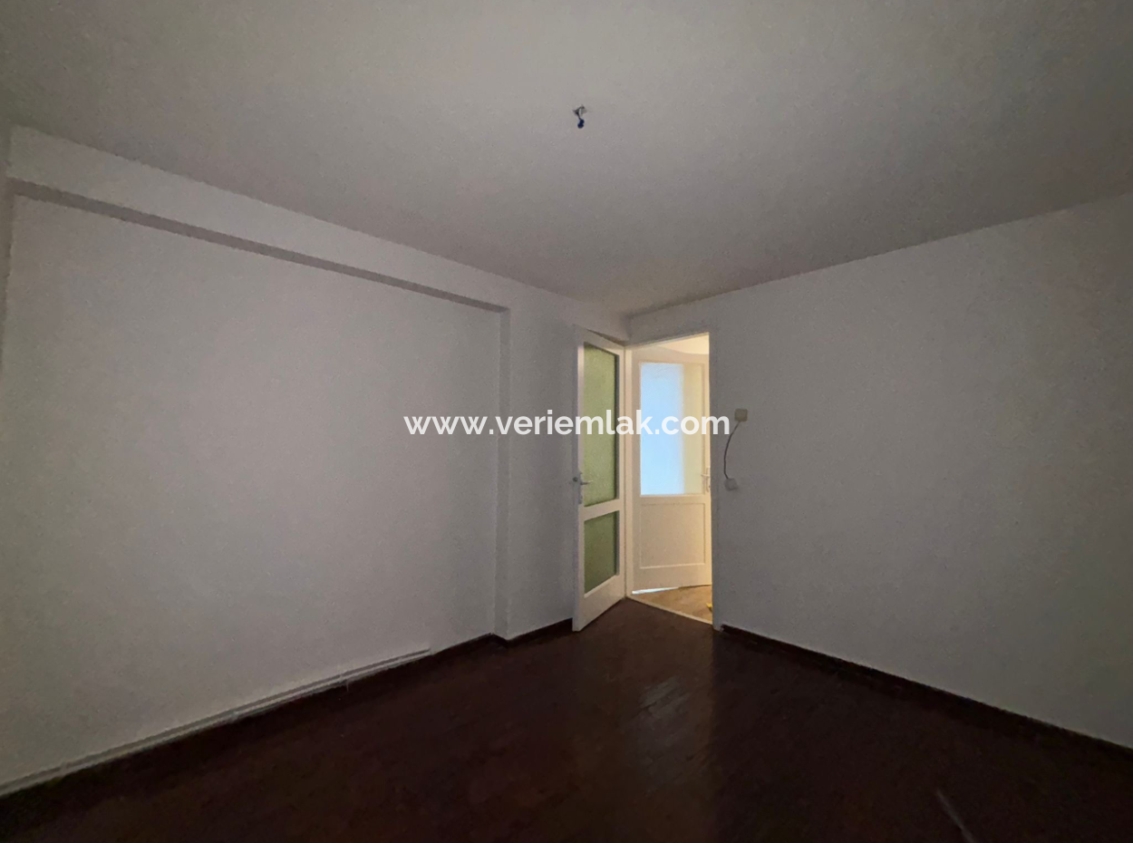Alsancak Özel Sağlık Yakını 3+1 Kombili Kiralık Daire!