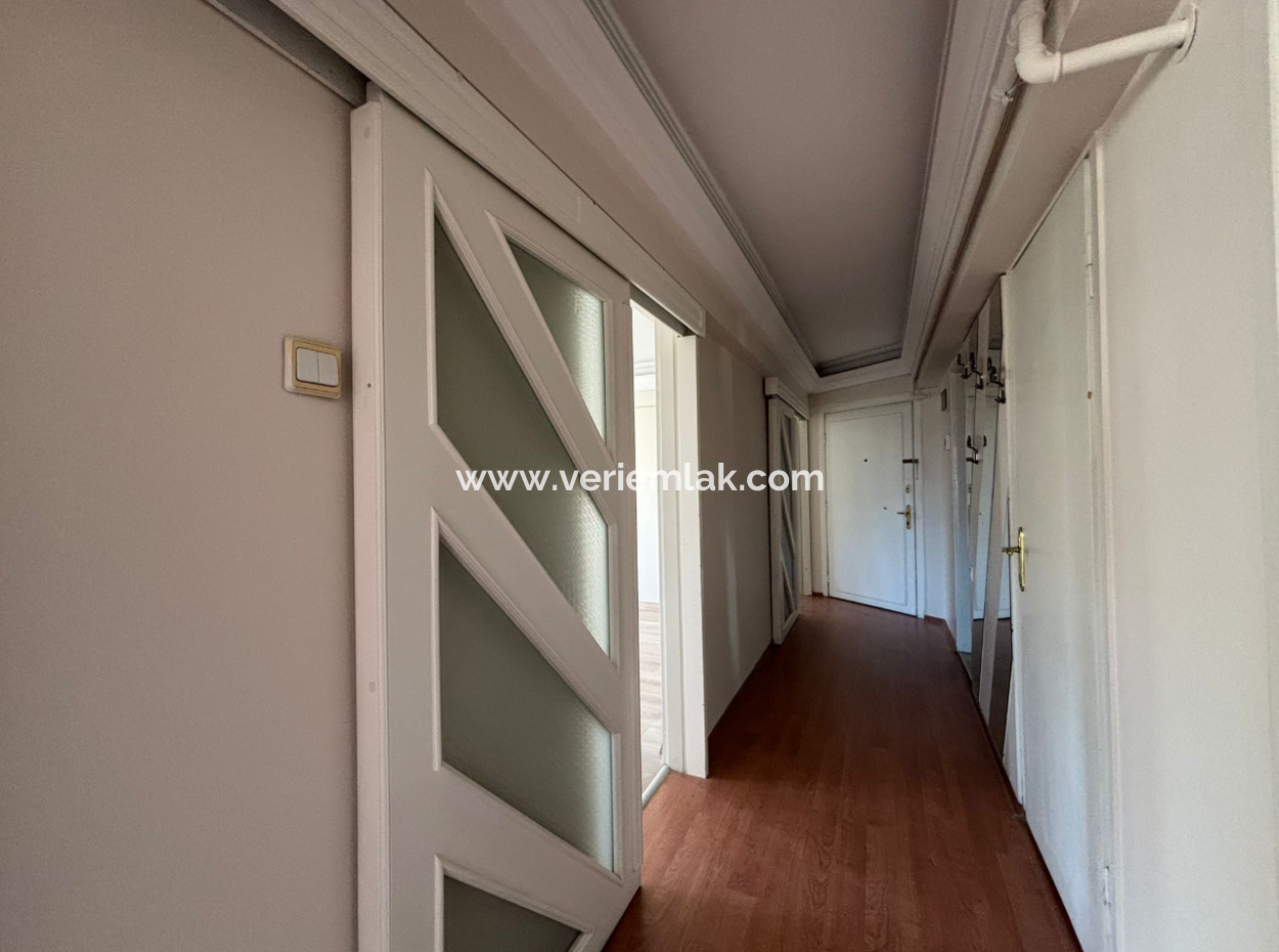 Alsancak Mimar Sinan’da Köşe 2+1 Kombili Kiralk Daire