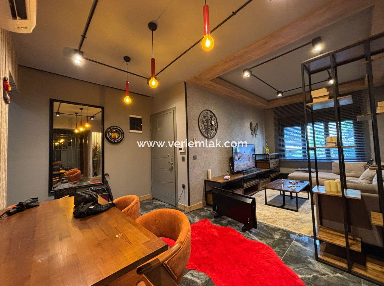 Alsancak Talatpaşa Bulvarı Yakını Lüx 2+1 Eşyalı Satılık Daire!