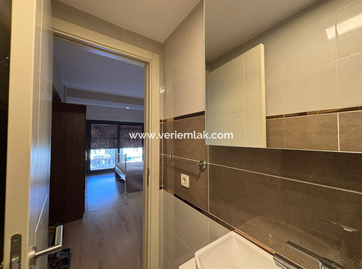 Alsancak Yeni Binada Dünya Göz Hastanesi Yakını 1+1 Kiralık Daire!