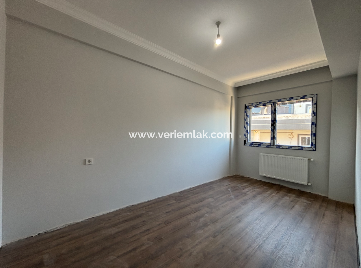 Seferihisar Turabiye’de Geniş Cepheli Satılık 2 Oda 1 Salon Daire