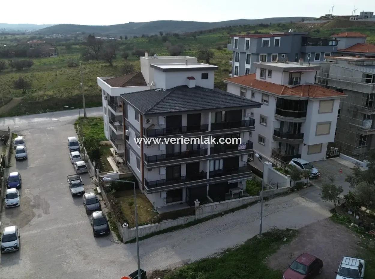 Seferihisar Camikebir’de Önü Açık, Geniş Balkonlu, Vestiyerli Sıfır 1+1 Satılık Daire