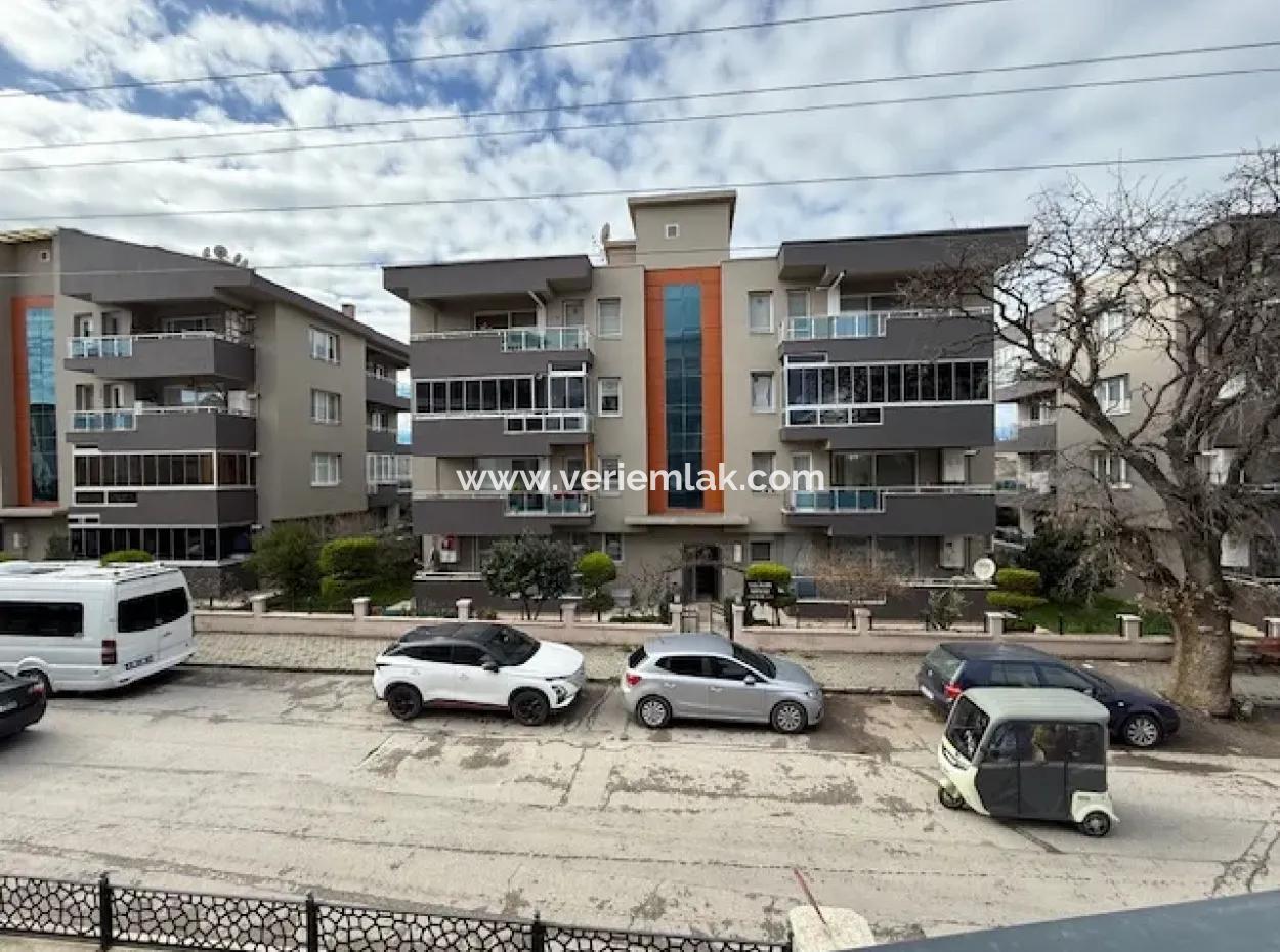 Seferihisar Camikebir'de Satılık 3+1 Özel Ve Lüks Daire