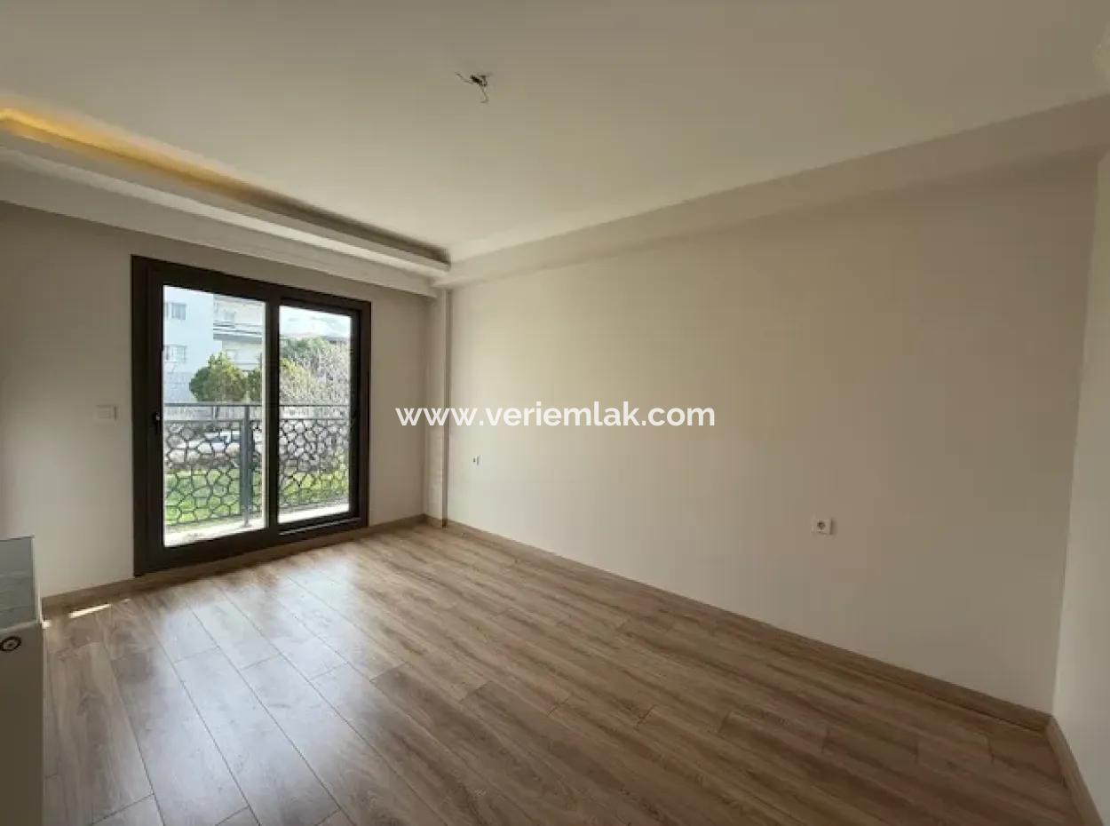Seferihisar Camikebir'de Kiralık 3+1 Özel Ve Lüks Daire