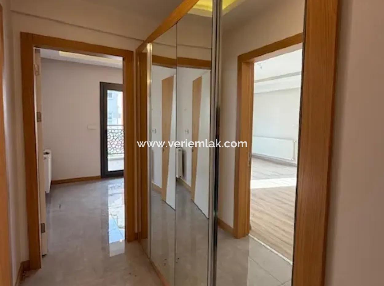 Seferihisar Camikebir'de Kiralık 3+1 Özel Ve Lüks Daire