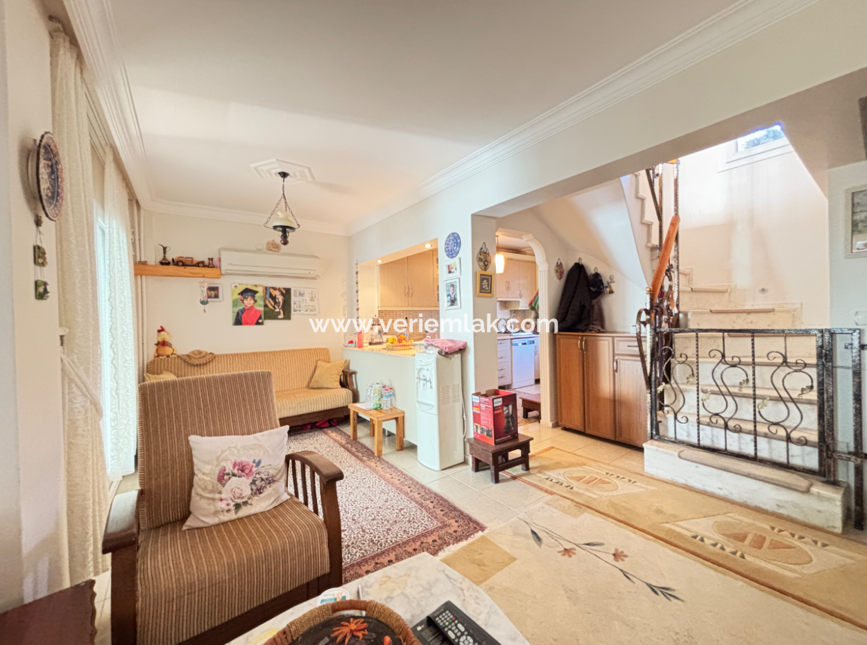 Seferihisar Akarca’da Site İçerisinde Satılık 3+1 Villa