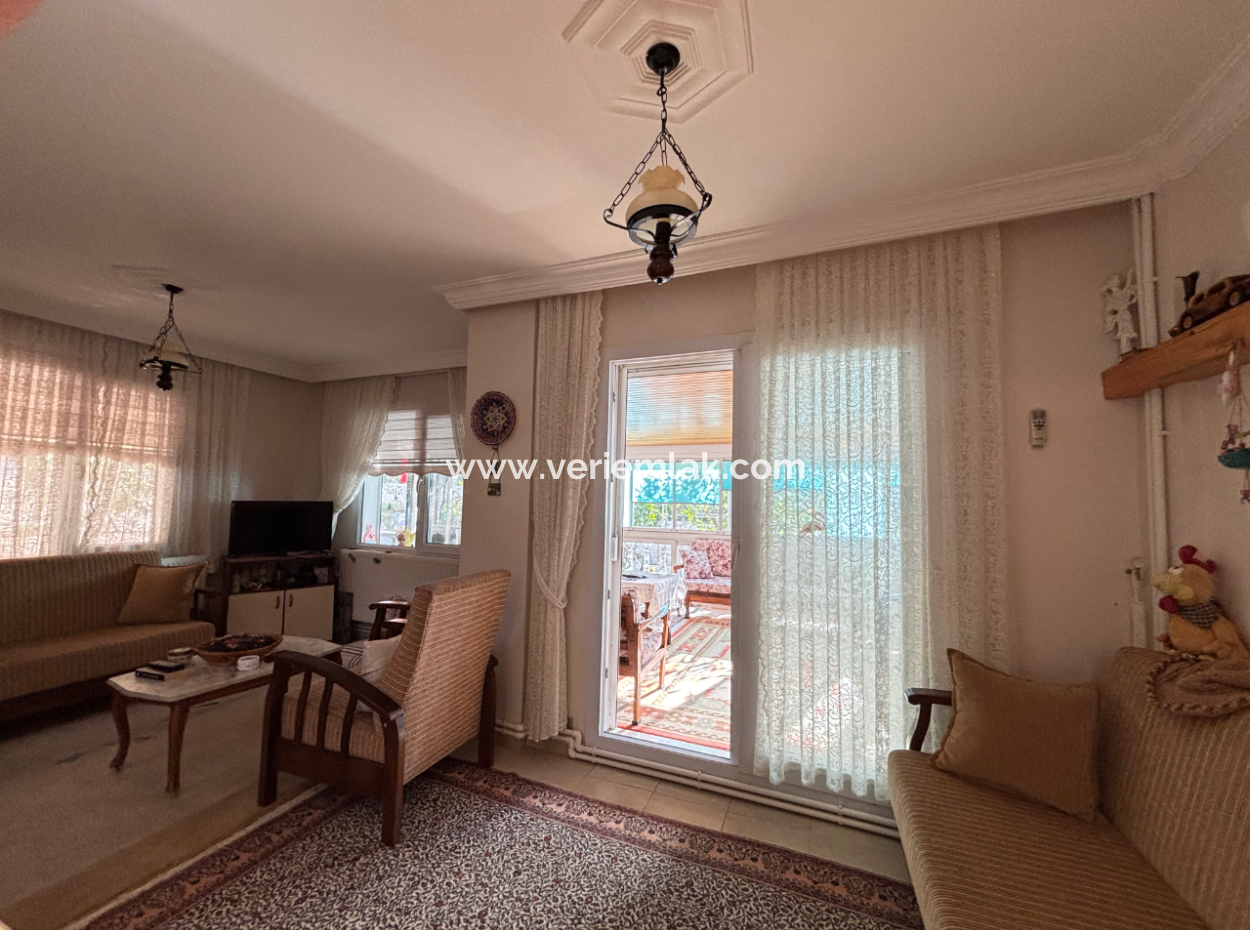 Seferihisar Akarca’da Site İçerisinde Satılık 3+1 Villa