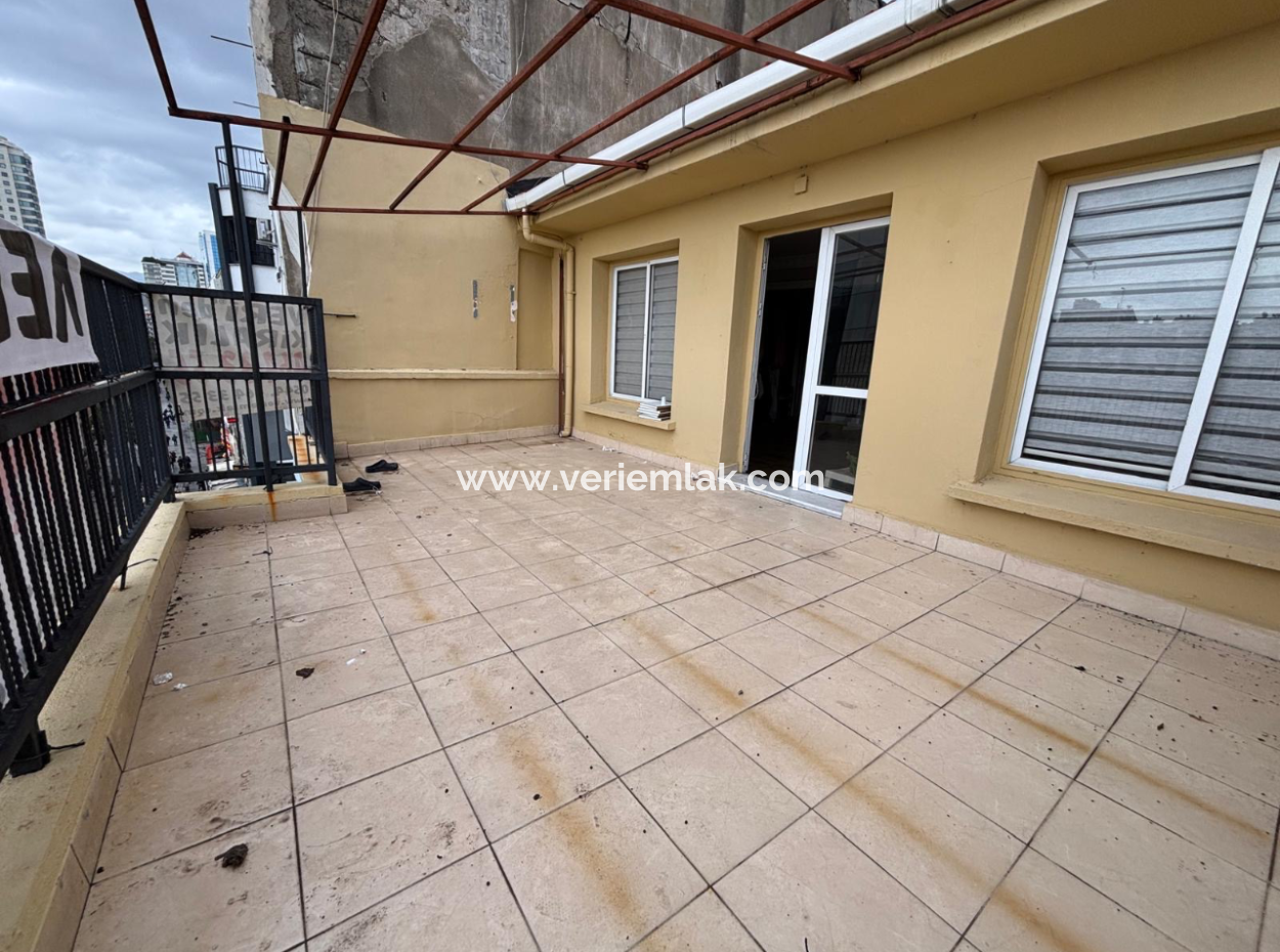 Alsancak Kıbrıs Şehitleri 3+1 Teraslı 1.Kat Teraslı Kiralık İş Yeri / Ofis