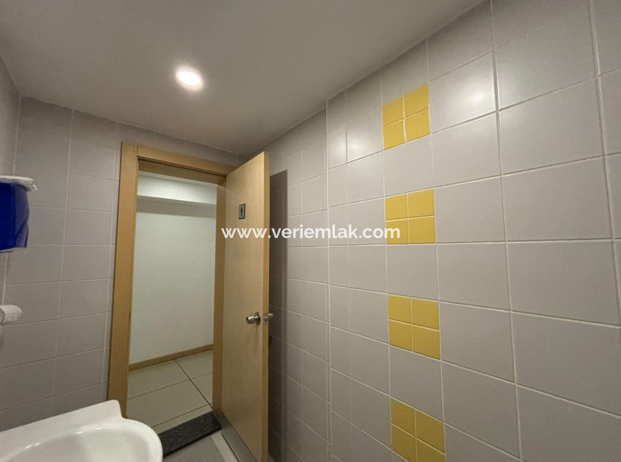 Alsancak Kıbrıs Şehitleri Tam Kat 225M2 4.Kat Kiralık İş Yeri