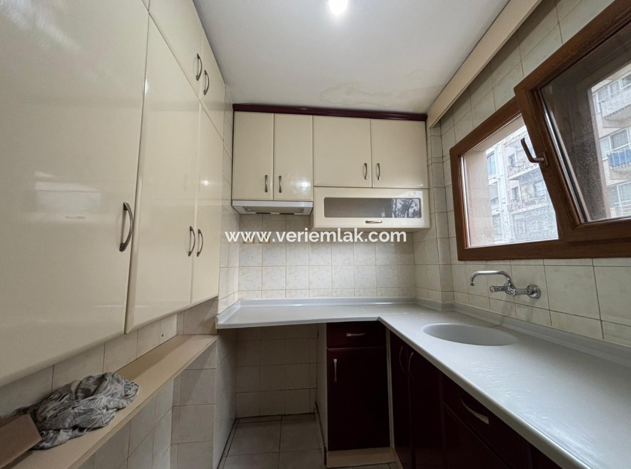 Alsancak Fuar Manzaralı Köşe 3+1 1. Kat Bakımlı Kiralık Daire!