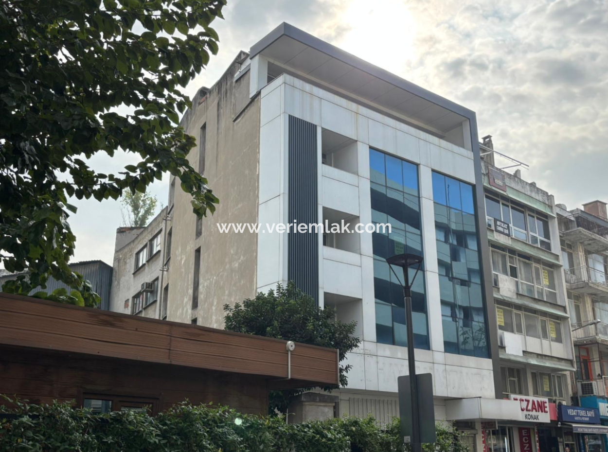 Konak Kemeraltı Girişi Yakınıda 1000M2 Komple Kiralık Bina!