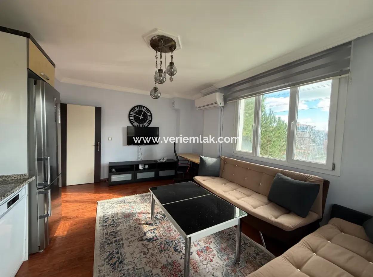 Seferihisar Sığacık’ta Marinaya Ve Kaleiçi’ne Yakın Kiralık Eşyalı 2+1 Daire