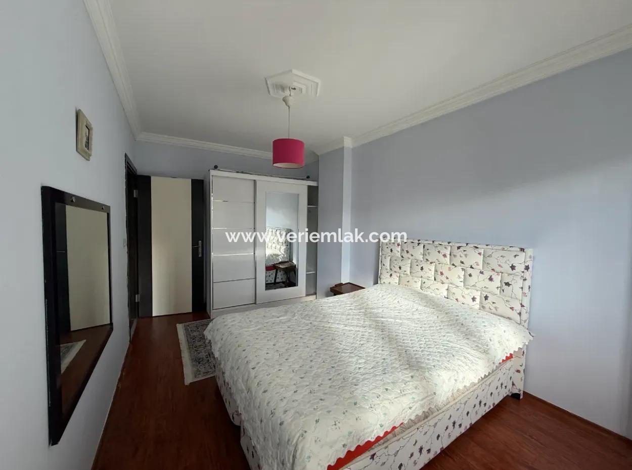Seferihisar Sığacık’ta Marinaya Ve Kaleiçi’ne Yakın Kiralık Eşyalı 2+1 Daire