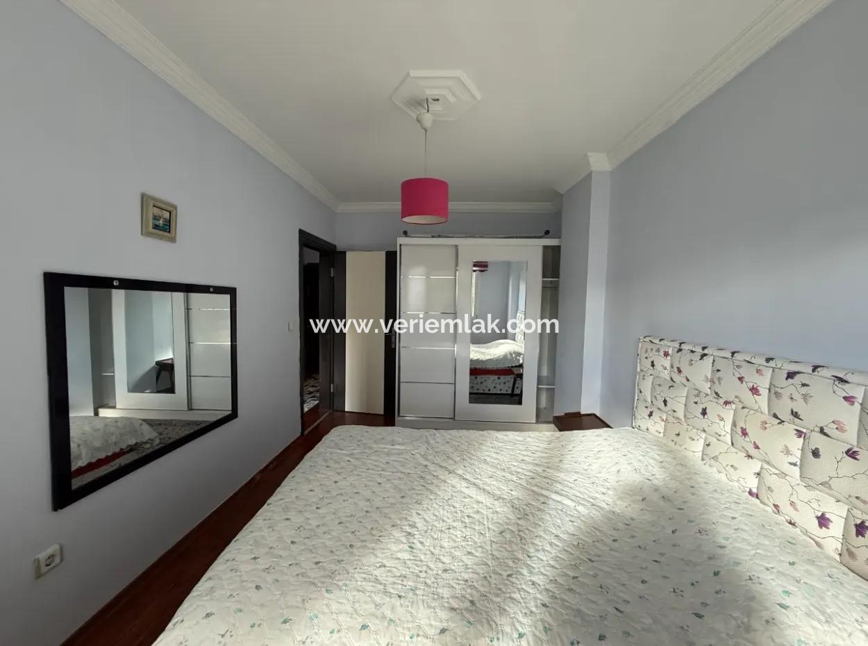 Seferihisar Sığacık’ta Marinaya Ve Kaleiçi’ne Yakın Kiralık Eşyalı 2+1 Daire