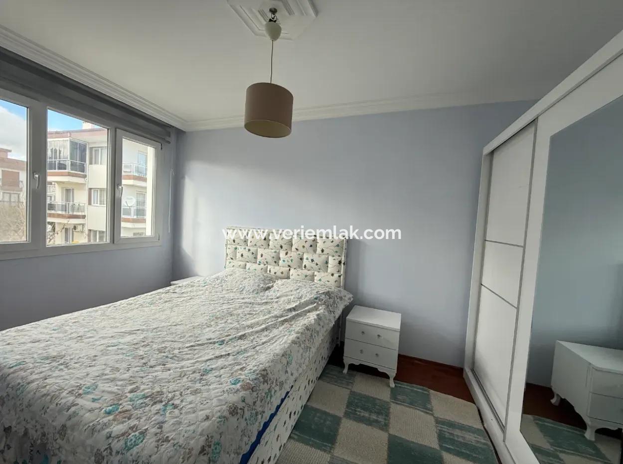 Seferihisar Sığacık’ta Marinaya Ve Kaleiçi’ne Yakın Kiralık Eşyalı 2+1 Daire