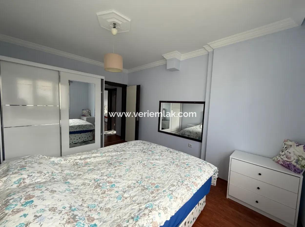 Seferihisar Sığacık’ta Marinaya Ve Kaleiçi’ne Yakın Kiralık Eşyalı 2+1 Daire