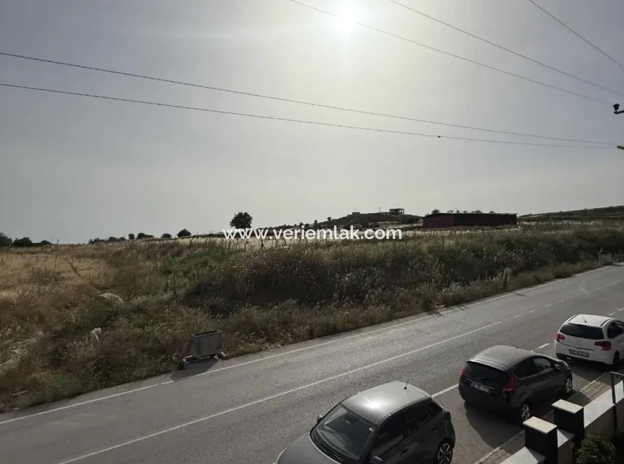 Seferihisar Camiikebir Mahallesi – Gözsüzler Caddesi’nde Satılık 2+1 Daire