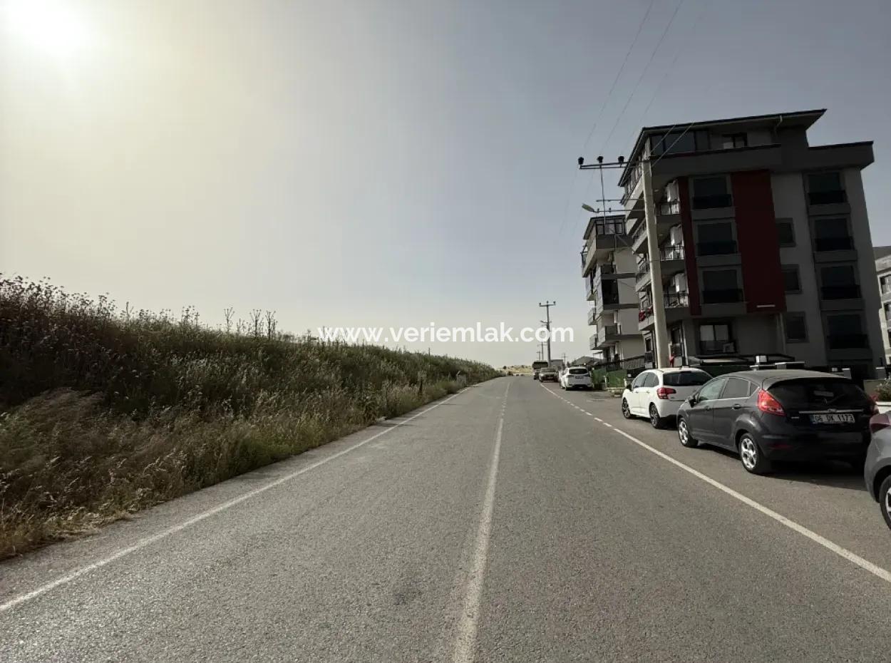 Seferihisar Camiikebir Mahallesi – Gözsüzler Caddesi’nde Satılık 2+1 Daire