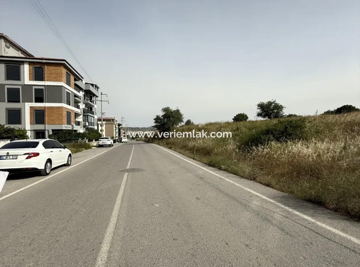 Seferihisar Camiikebir Mahallesi – Gözsüzler Caddesi’nde Satılık 2+1 Daire