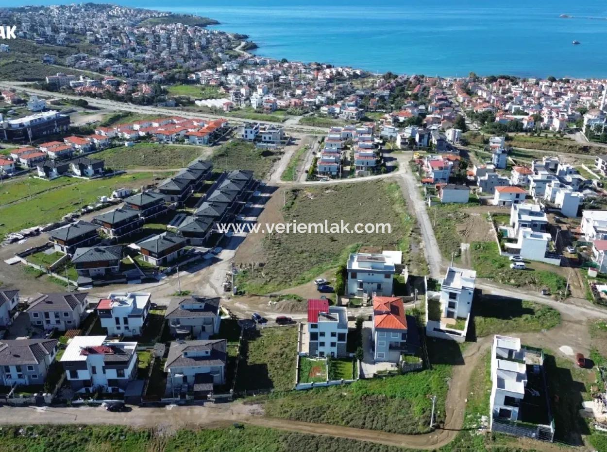 Seferihisar Akarca Tepecik’te | Deniz Manzaralı | Siteler Bölgesinde | İkiz Villa İmarlı Satılık Arsa