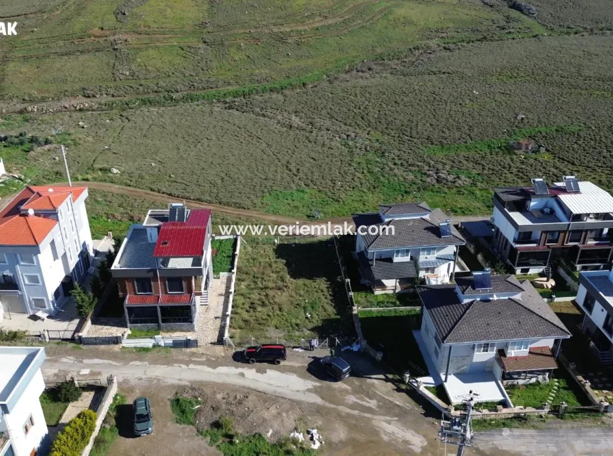 Seferihisar Akarca Tepecik’te | Deniz Manzaralı | Siteler Bölgesinde | İkiz Villa İmarlı Satılık Arsa