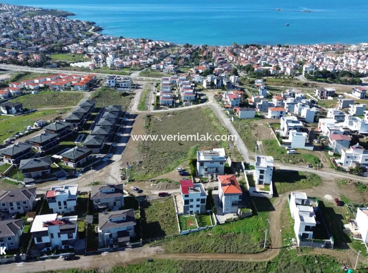 Seferihisar Akarca Tepecik’te | Deniz Manzaralı | Siteler Bölgesinde | İkiz Villa İmarlı Satılık Arsa