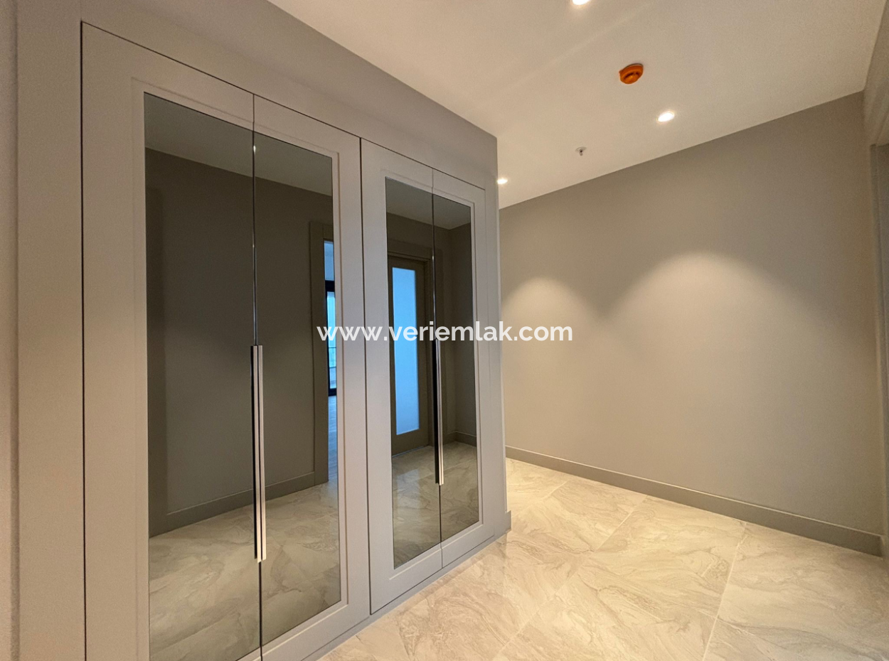 Alsancak  Evora Projesinde 19.Kat 3+1 120 M2 Deniz Manzaralı Kiralık Daire