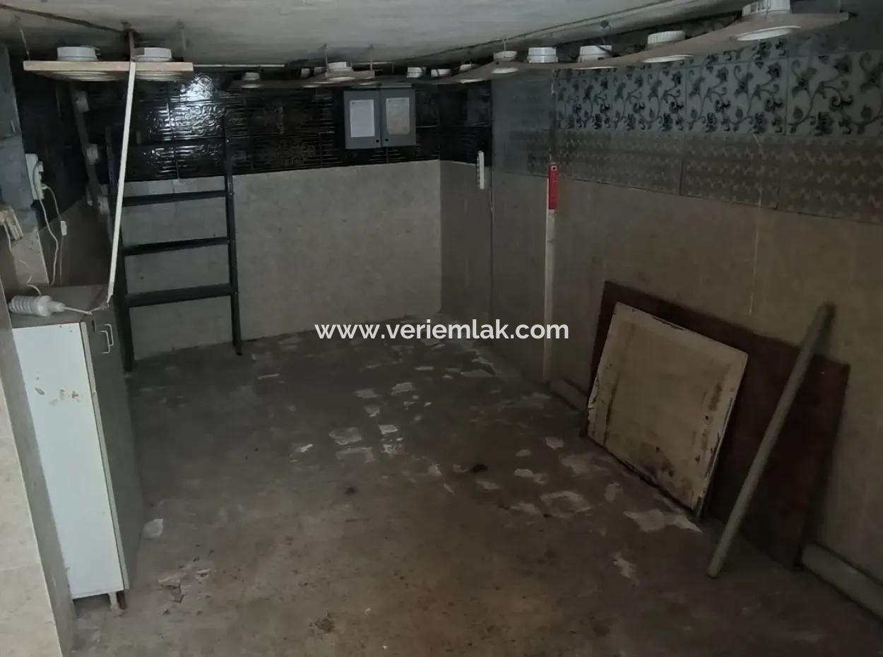 Kahramanlar Camisinin Karşı Köşesi' De 1417 Sokak’ta 70 M² Toplam  Giriş + Bodrum Kiralık Ofis