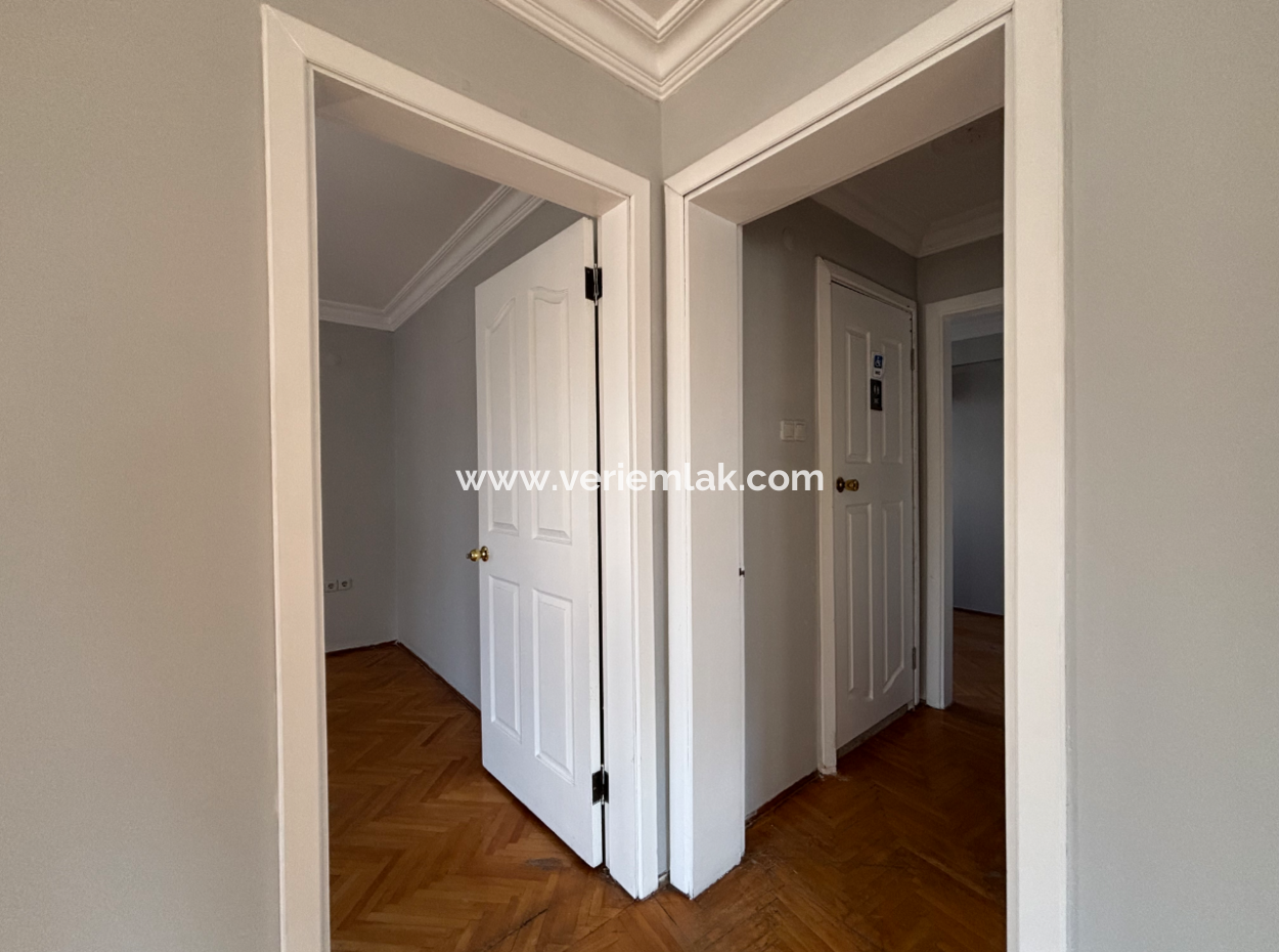 Alsancak Devlet Hastanesi Karşısı Köşe 2+1 Kiralık İş Yeri /Büro