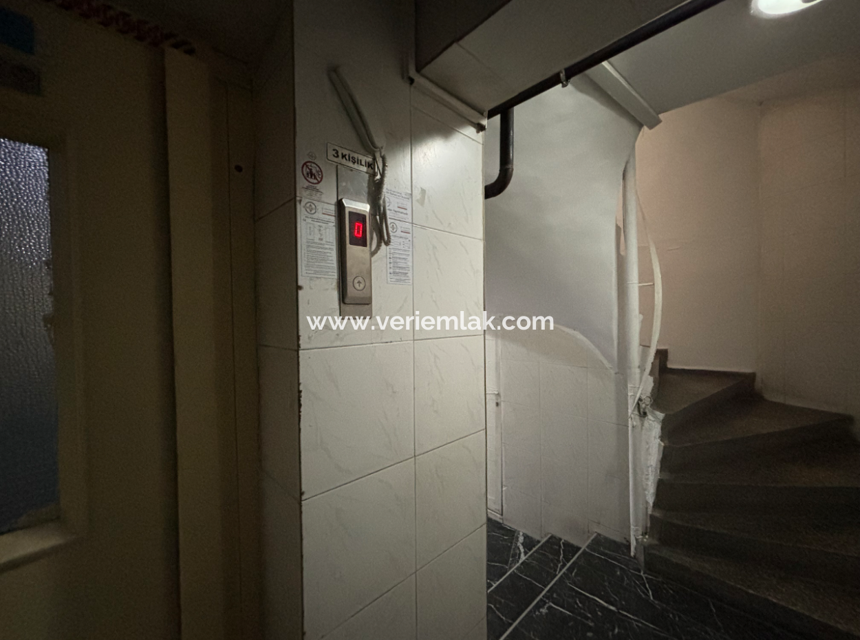 Alsancak Devlet Hastanesi Karşısı Köşe 2+1 Kiralık İş Yeri /Büro