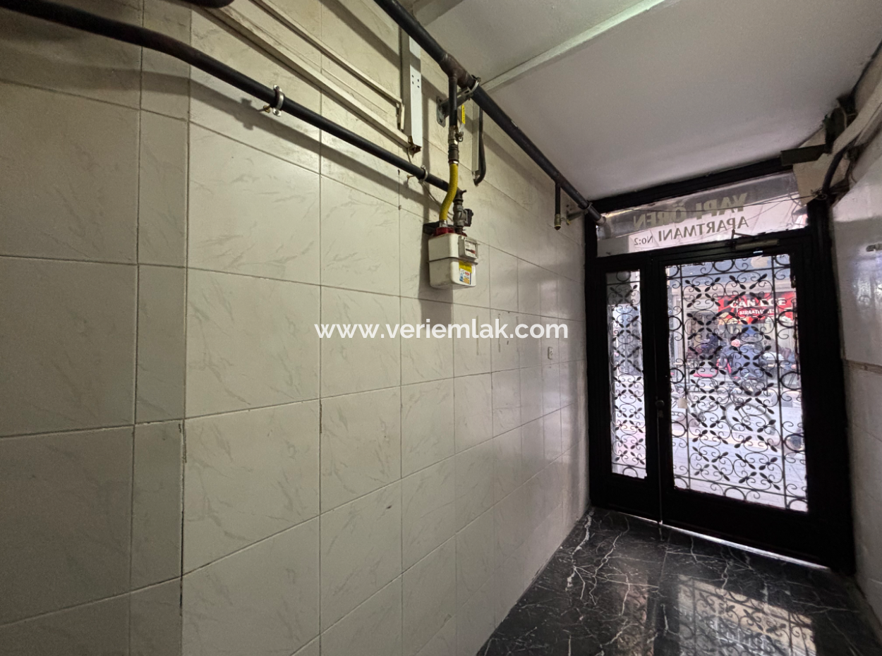 Alsancak Devlet Hastanesi Karşısı Köşe 2+1 Kiralık İş Yeri /Büro