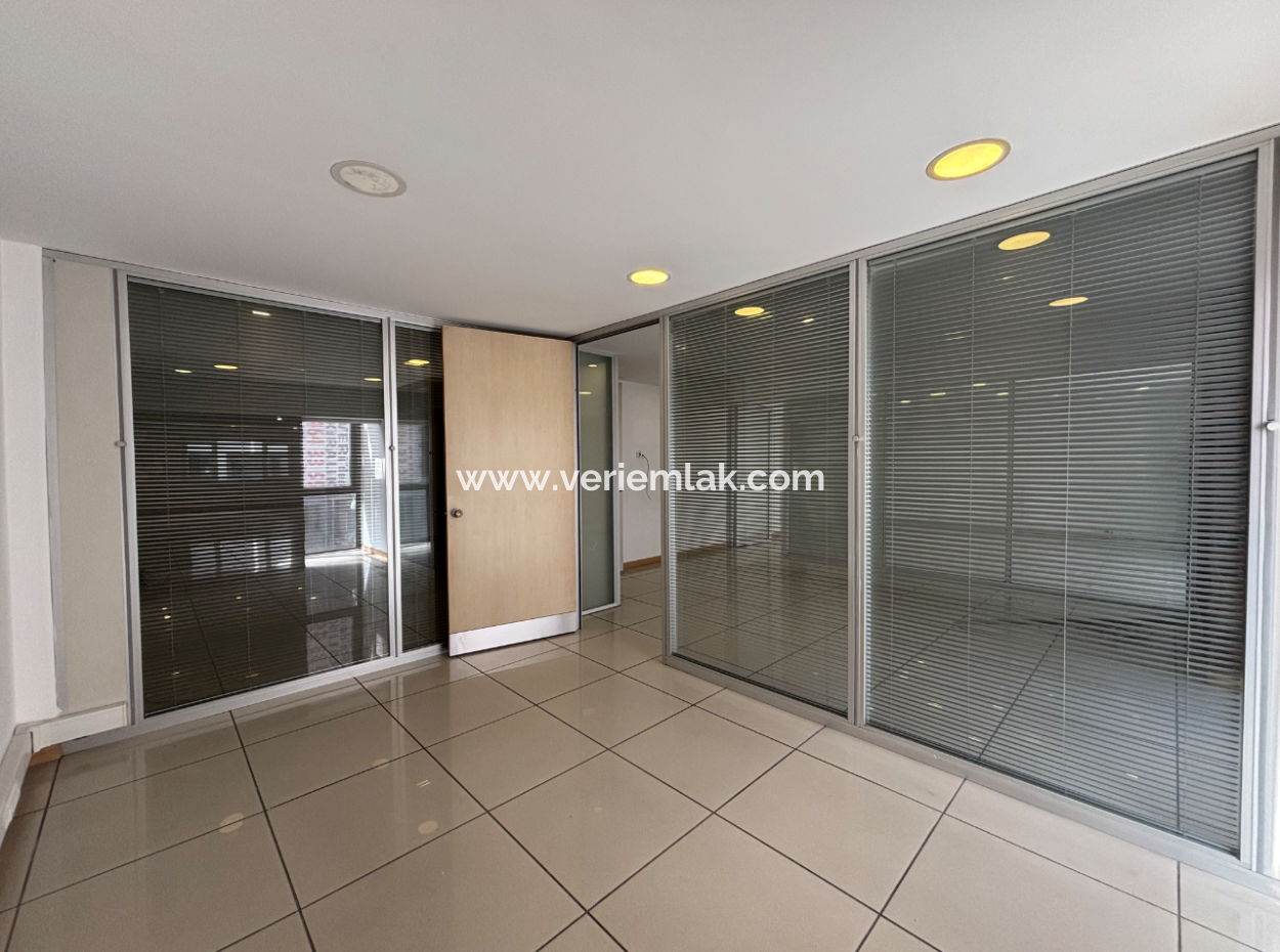 Alsancak Kıbrıs Şehitleri Tam Kat 225M2 4.Kat Kiralık İş Yeri