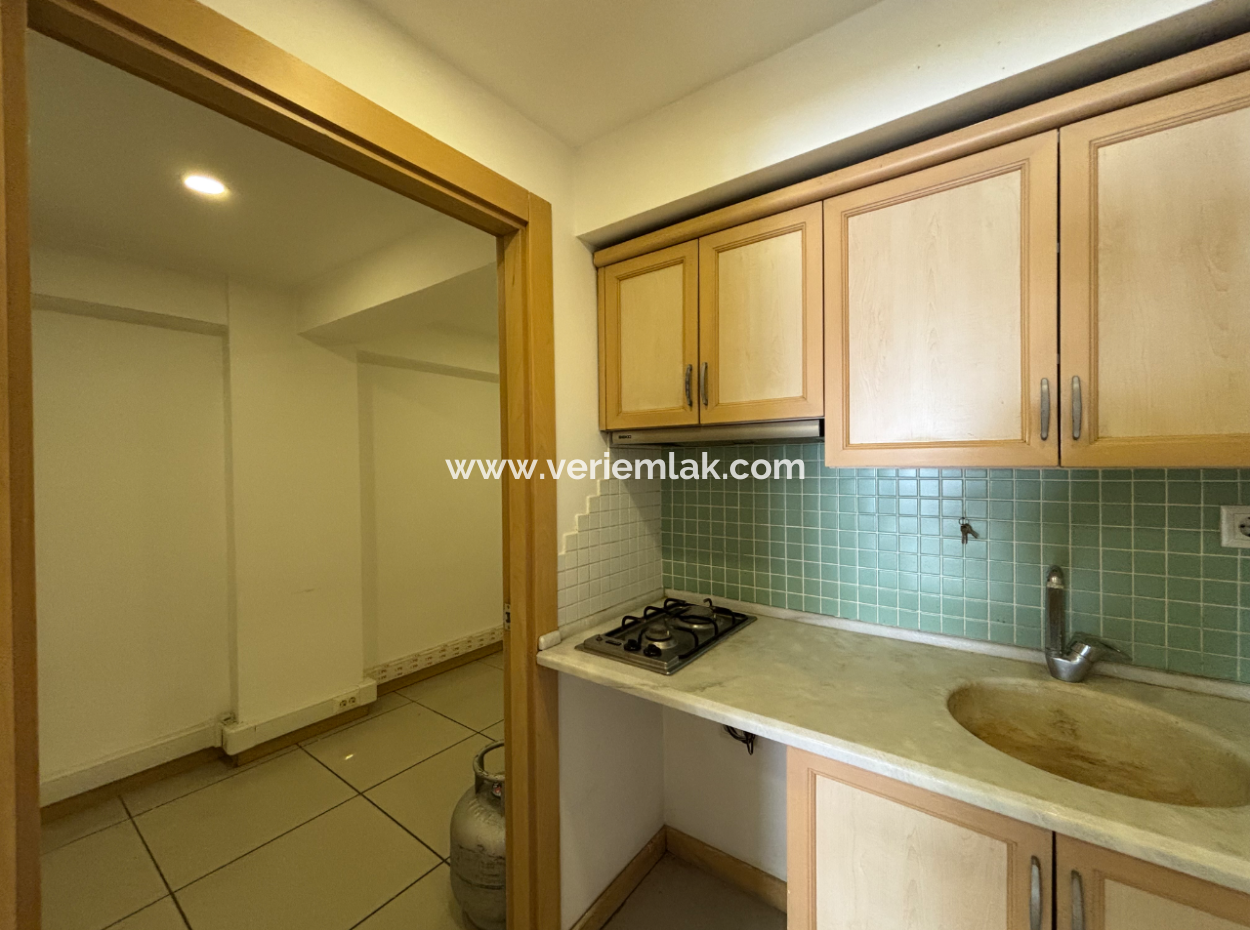 Alsancak Kıbrıs Şehitleri Tam Kat 225M2 4.Kat Kiralık İş Yeri