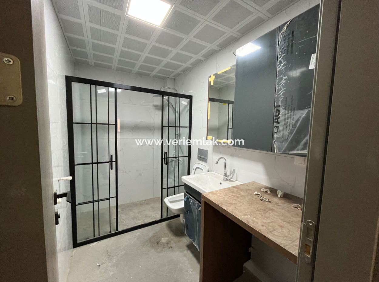 Seferihisar Hıdırlık’ta Şehir Merkezinde Sıfır 2+1 Satılık Daire